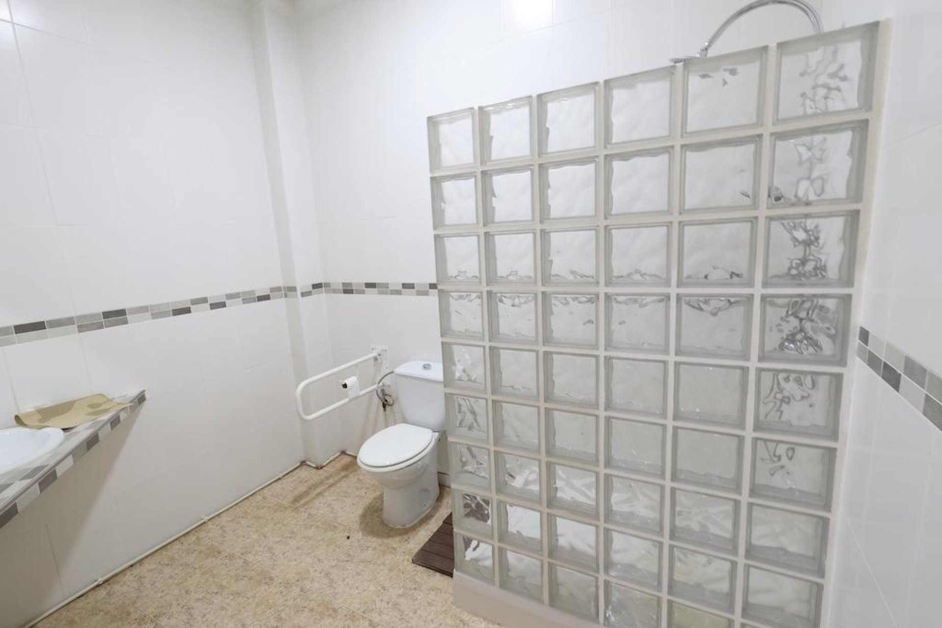 Herverkoop - Bedrijfsruimte - Torrevieja - Costa Blanca South