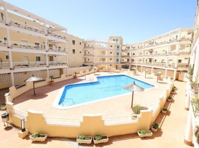 Appartement · Herverkoop - Orihuela Costa · Campoamor · Alicante · Spanje