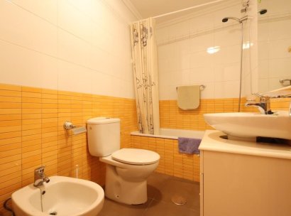 Appartement · Herverkoop - Torrevieja · Centro · Alicante · Spanje