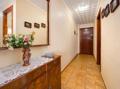 Appartement · Herverkoop - Torrevieja · Playa del Acequión · Alicante · Spanje
