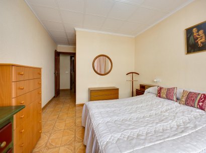 Appartement · Herverkoop - Torrevieja · Playa del Acequión · Alicante · Spanje