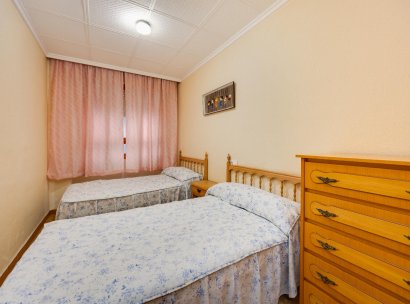Appartement · Herverkoop - Torrevieja · Playa del Acequión · Alicante · Spanje