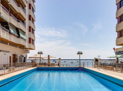 Appartement · Herverkoop - Torrevieja · Playa del Acequión · Alicante · Spanje