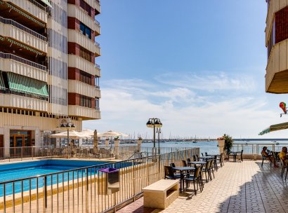 Appartement · Herverkoop - Torrevieja · Playa del Acequión · Alicante · Spanje