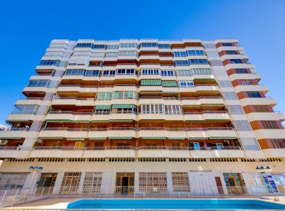 Appartement · Herverkoop - Torrevieja · Playa del Acequión · Alicante · Spanje