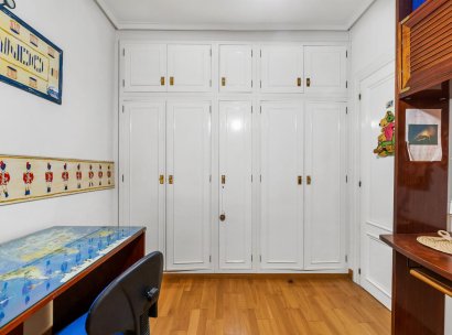 Appartement · Herverkoop - Torrevieja · CLUB NAUTICO TORREVIEJA · Alicante · Spanje