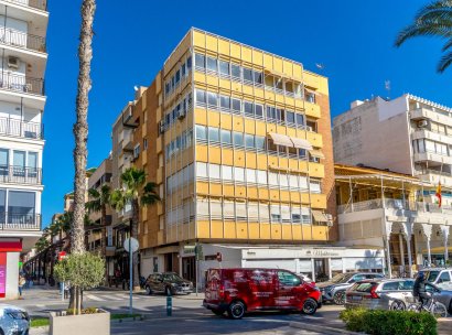 Appartement · Herverkoop - Torrevieja · CLUB NAUTICO TORREVIEJA · Alicante · Spanje