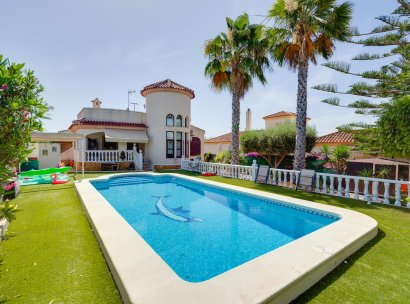 Villa · Herverkoop - La Marina · Alicante · Spanje