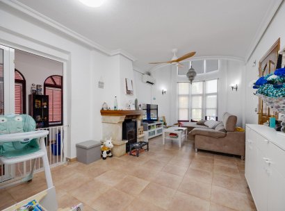 Villa · Herverkoop - La Marina · Alicante · Spanje