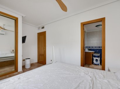 Villa · Herverkoop - La Marina · Alicante · Spanje