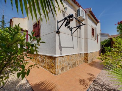 Villa · Herverkoop - La Marina · Alicante · Spanje