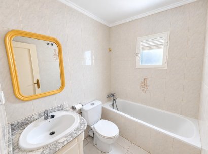Appartement · Herverkoop - Torrevieja · Estacion de autobuses · Alicante · Spanje
