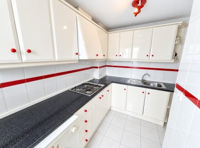 Appartement · Herverkoop - Torrevieja · Estacion de autobuses · Alicante · Spanje