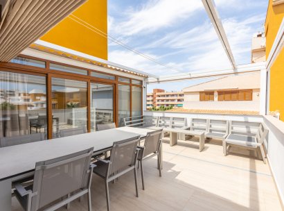 Appartement · Herverkoop - Torrevieja · Punta Prima · Alicante · Spanje