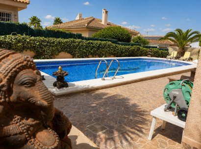 Villa · Återförsäljning - Rojales · Alicante · Spanien