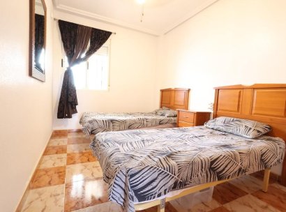 Appartement · Herverkoop - Orihuela Costa · La Zenia · Alicante · Spanje