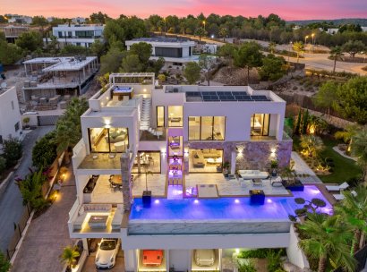 Independent villa · Återförsäljning - Las Colinas Golf Resort · Alicante · Spanien