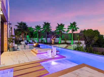 Independent villa · Återförsäljning - Las Colinas Golf Resort · Alicante · Spanien