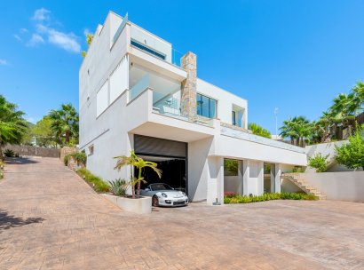 Independent villa · Återförsäljning - Las Colinas Golf Resort · Alicante · Spanien