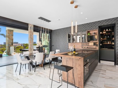 Independent villa · Återförsäljning - Las Colinas Golf Resort · Alicante · Spanien