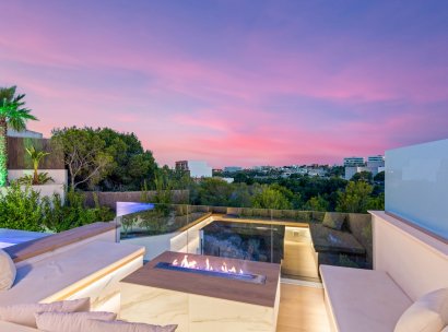 Independent villa · Återförsäljning - Las Colinas Golf Resort · Alicante · Spanien
