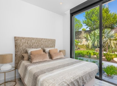 Independent villa · Återförsäljning - Las Colinas Golf Resort · Alicante · Spanien