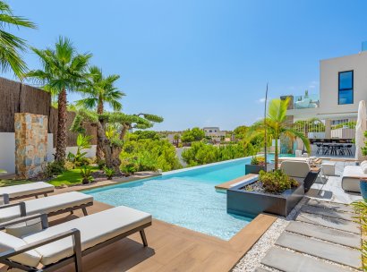 Independent villa · Återförsäljning - Las Colinas Golf Resort · Alicante · Spanien