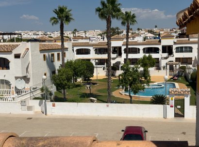 Appartement · Herverkoop - Orihuela · Entre Naranjos Vistabella · Alicante · Spanje