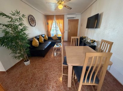 Appartement · Herverkoop - Orihuela · Entre Naranjos Vistabella · Alicante · Spanje