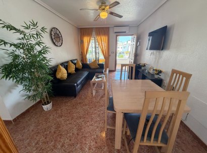 Appartement · Herverkoop - Orihuela · Entre Naranjos Vistabella · Alicante · Spanje