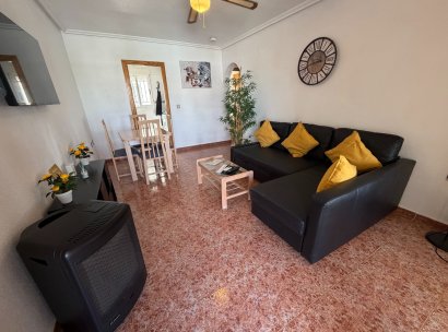 Appartement · Herverkoop - Orihuela · Entre Naranjos Vistabella · Alicante · Spanje