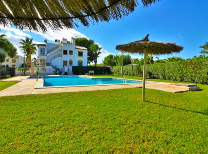 Villa · Wiederverkauf - Orihuela Costa · Villamartín · Alicante · Spanien