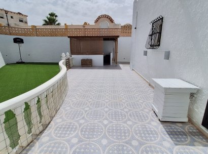 Villa · Herverkoop - Orihuela Costa · Villamartín · Alicante · Spanje