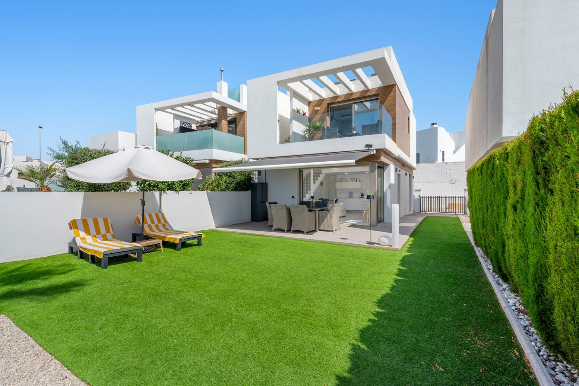 Resale - House - Orihuela Costa