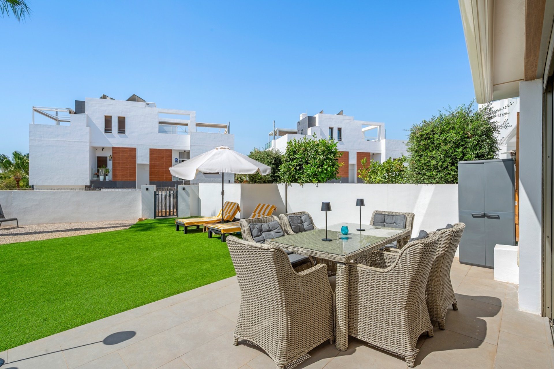 Resale - House - Orihuela Costa