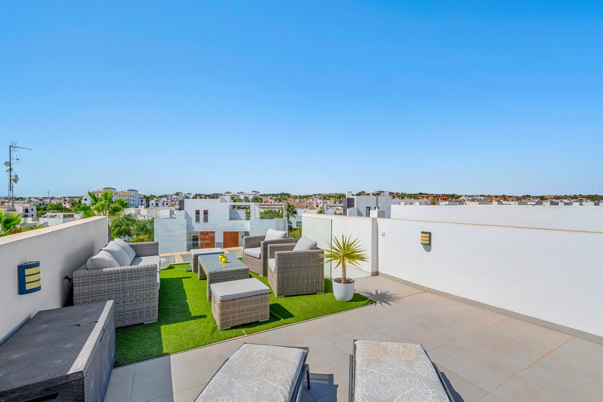 Resale - House - Orihuela Costa