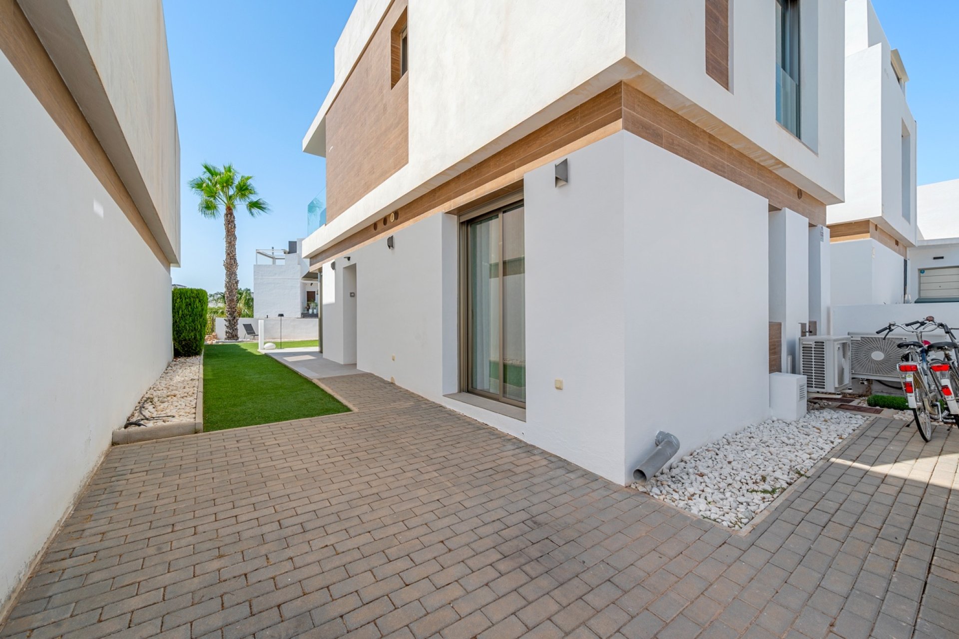 Resale - House - Orihuela Costa