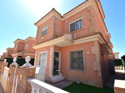 Villa · Herverkoop - Orihuela Costa · Playa Flamenca · Alicante · Spanje