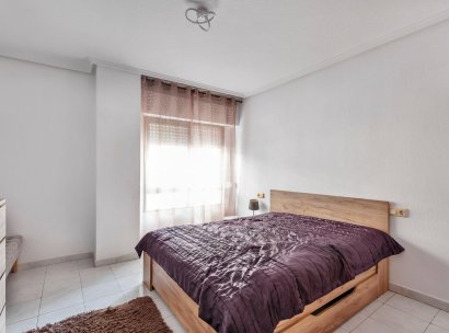Appartement · Herverkoop - Torrevieja · Centro · Alicante · Spanje