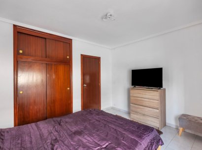 Appartement · Herverkoop - Torrevieja · Centro · Alicante · Spanje
