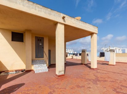 Appartement · Herverkoop - Torrevieja · Centro · Alicante · Spanje