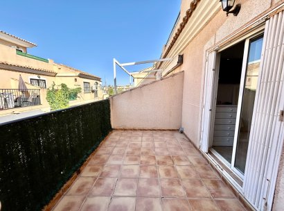 Villa · Herverkoop - Orihuela Costa · La Zenia · Alicante · Spanje