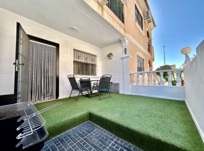 Villa · Herverkoop - Orihuela Costa · La Zenia · Alicante · Spanje