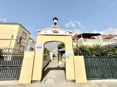 Appartement · Herverkoop - Orihuela Costa · La Zenia · Alicante · Spanje