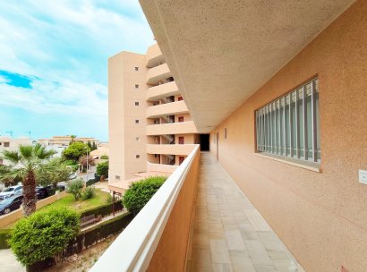 Appartement · Herverkoop - Orihuela Costa · La Zenia · Alicante · Spanje