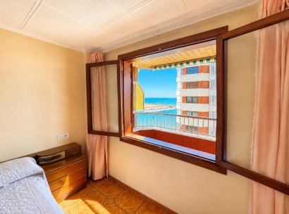 Appartement · Herverkoop - Torrevieja · Playa del Acequión · Alicante · Spanje