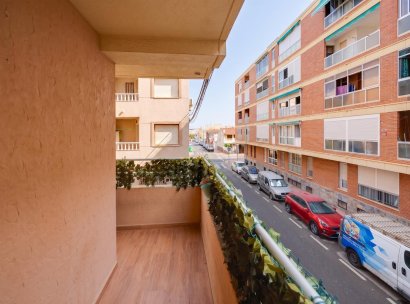 Appartement · Herverkoop - Torrevieja · Playa de los Naufragos · Alicante · Spanje