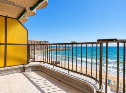 Appartement · Herverkoop - Torrevieja · Playa de los Locos · Alicante · Spanje