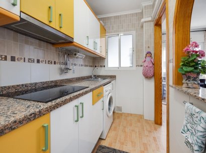 Appartement · Herverkoop - Torrevieja · Playa del Acequión · Alicante · Spanje