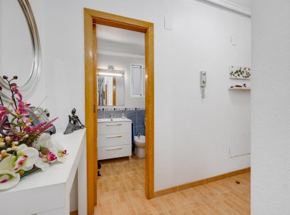Appartement · Herverkoop - Torrevieja · Playa del Acequión · Alicante · Spanje